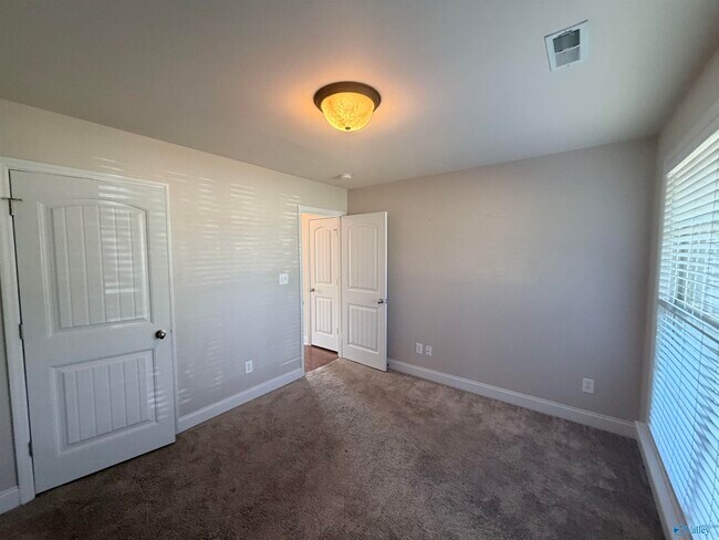 Building Photo - 110 Autumn Haven Ln