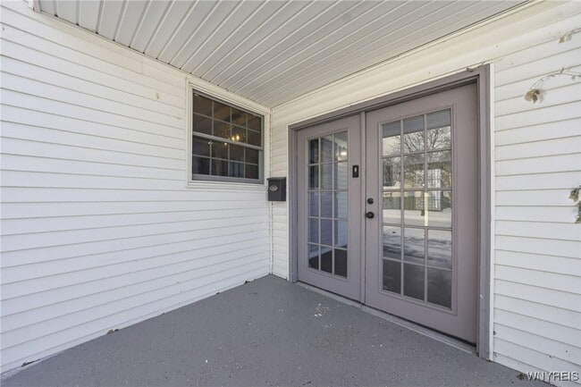 Building Photo - 151 Conant Dr