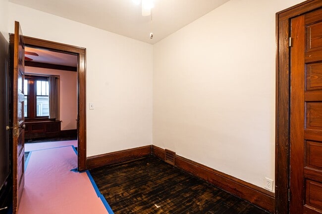 Building Photo - Charming 3-Bed Home in Bayview!  With 2 Car Garage!!  Pets Welcome!