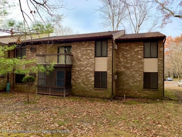 Building Photo - 122 Amberly Dr