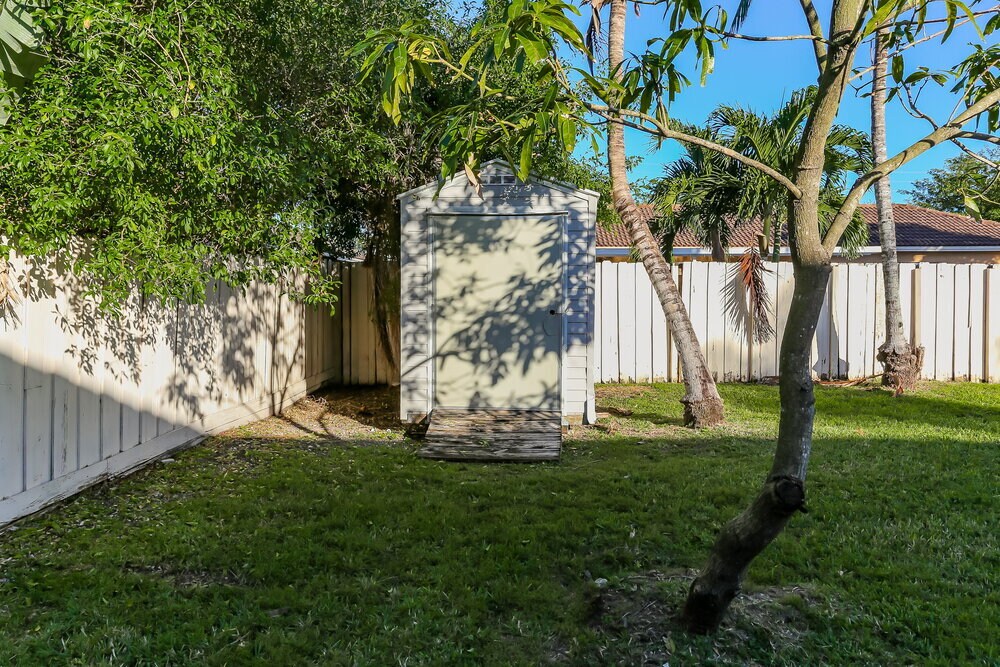 Building Photo - 18081 SW 152nd Ct