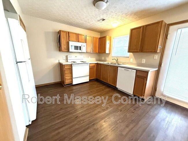 Building Photo - 7127 Black Mountain Dr