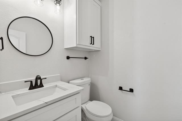 Building Photo - 1112 Piedmont Dr