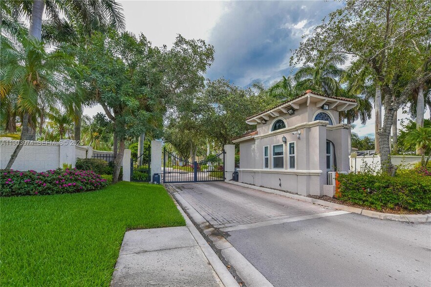 Building Photo - 1275 Yellowheart Way
