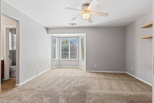 Building Photo - 4162 Piccadilly Ln