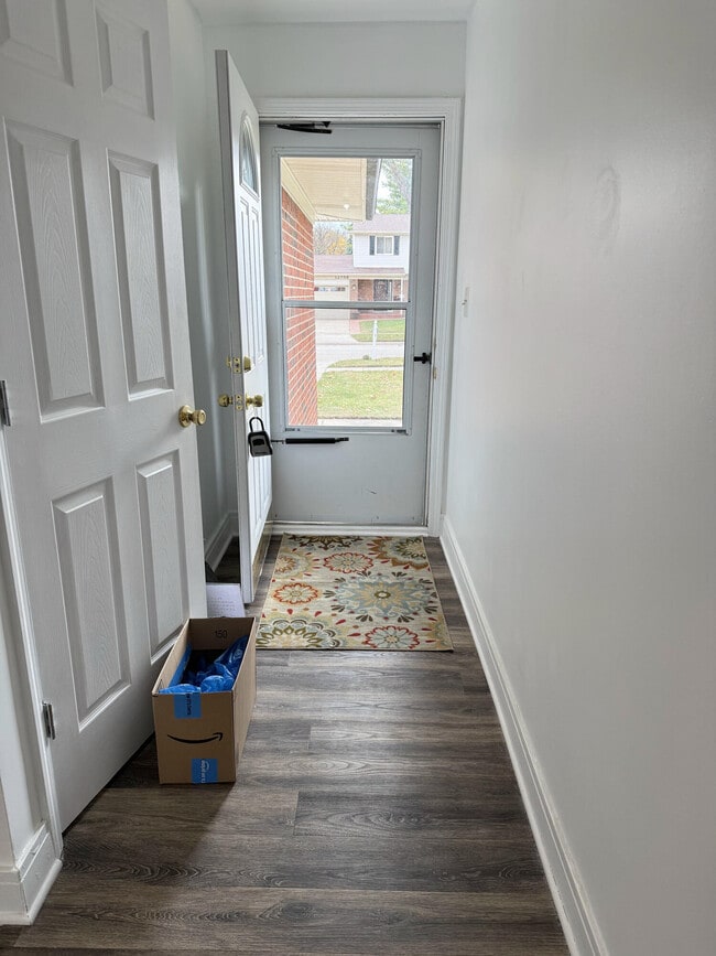 Building Photo - 12757 De Cook Dr