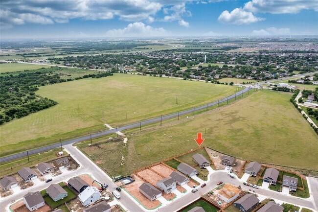 Building Photo - 117 Prairie Dog Town Dr