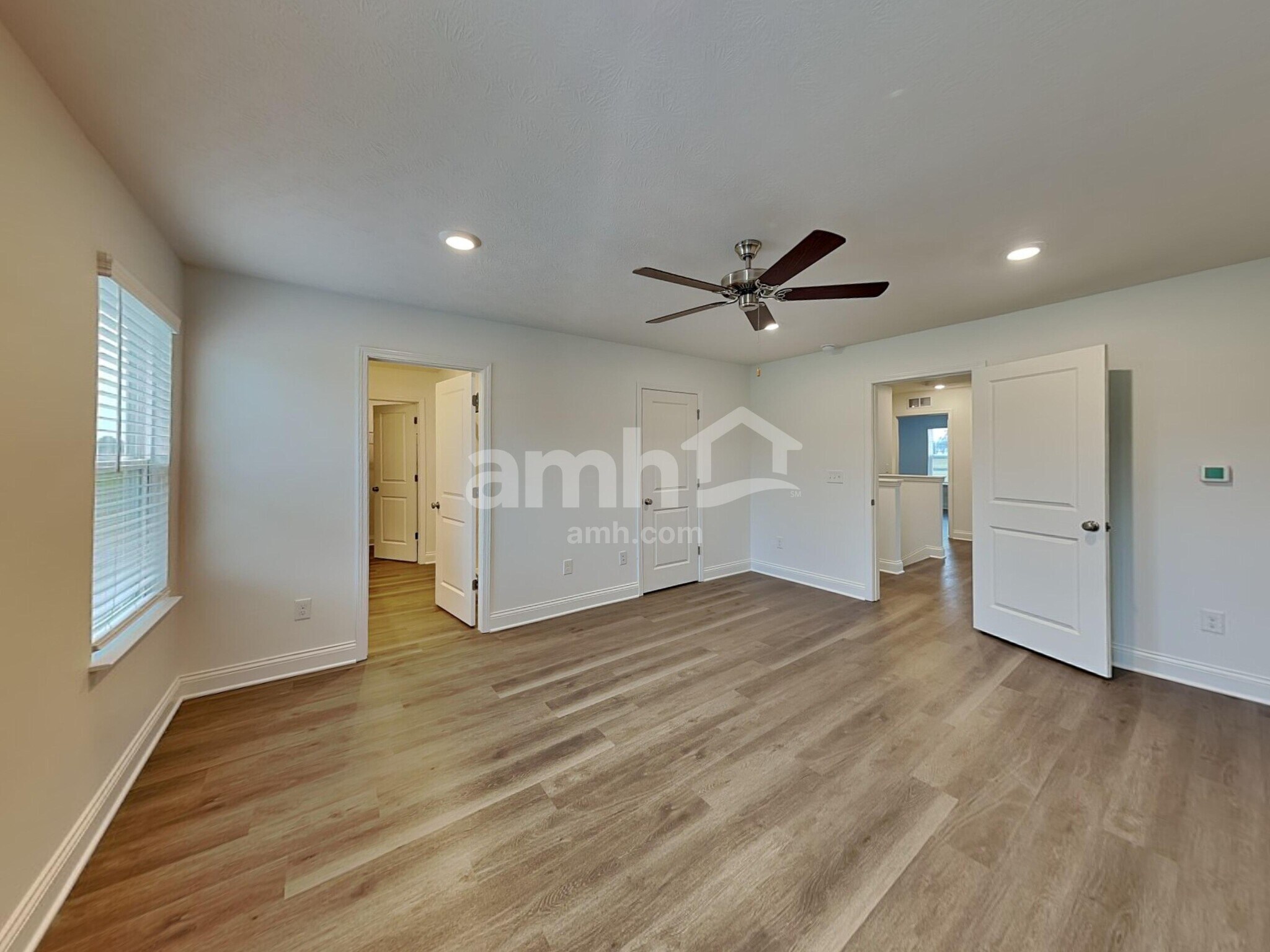 Building Photo - 1343 Pk Pl S