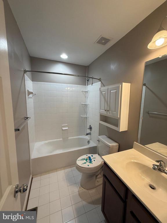 Building Photo - 113 Blackford Dr