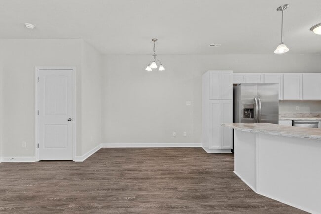 Building Photo - Townhouse For Rent in Holly Ridge
