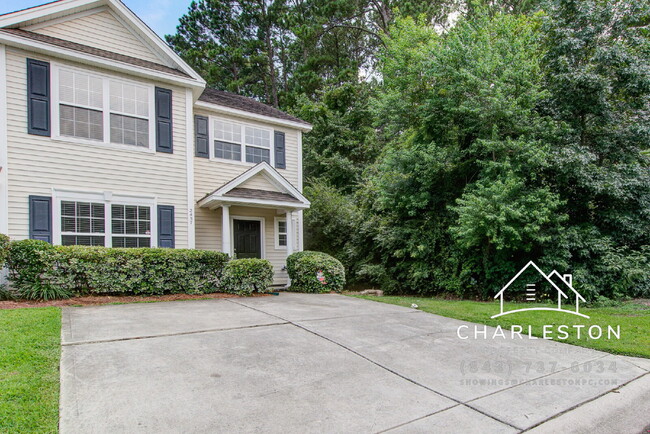 Building Photo - 2457 Scholar Ln
