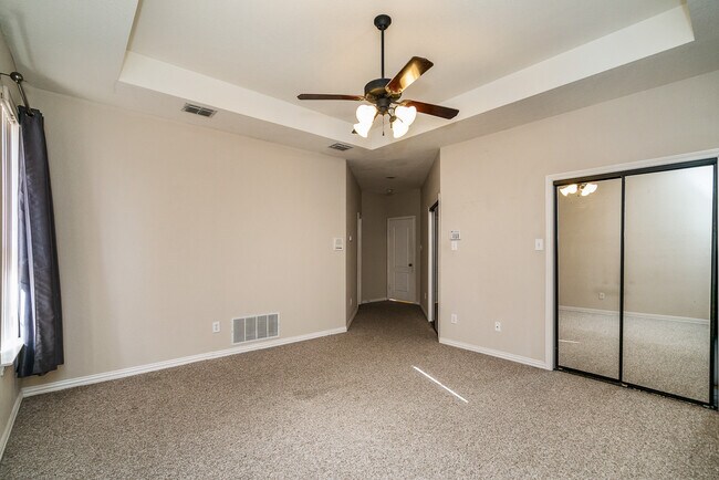 Building Photo - 5452 Lake Powell Dr