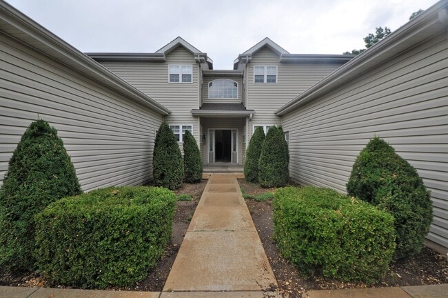 Building Photo - 445 Woolf Rd