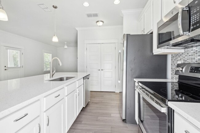 Building Photo - Amelia Island Cottage - Excellent condition