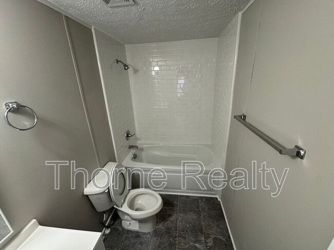 Building Photo - 4148 Borden Rd