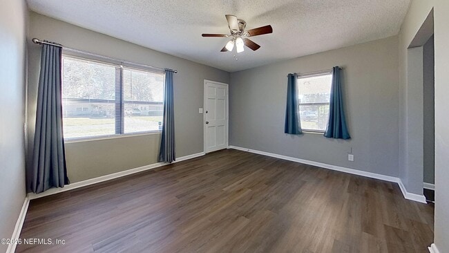 Building Photo - 1728 Lawson Rd