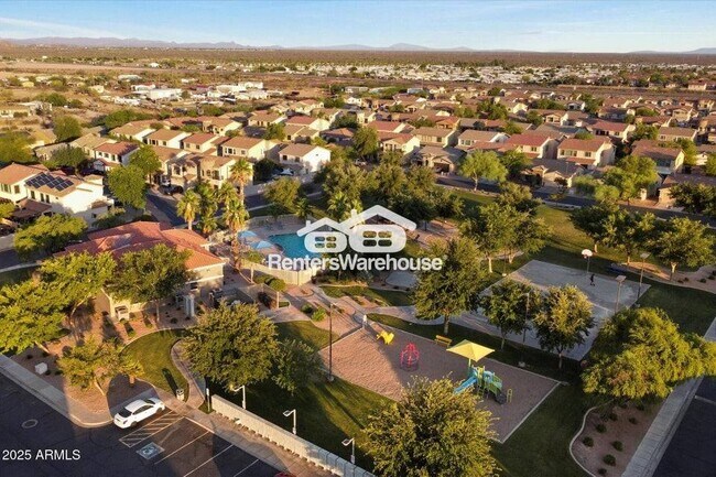 Building Photo - 2256 E Pima Ave