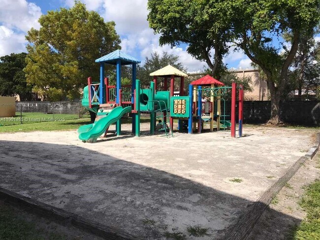 Building Photo - 2173 SW 80th Terrace