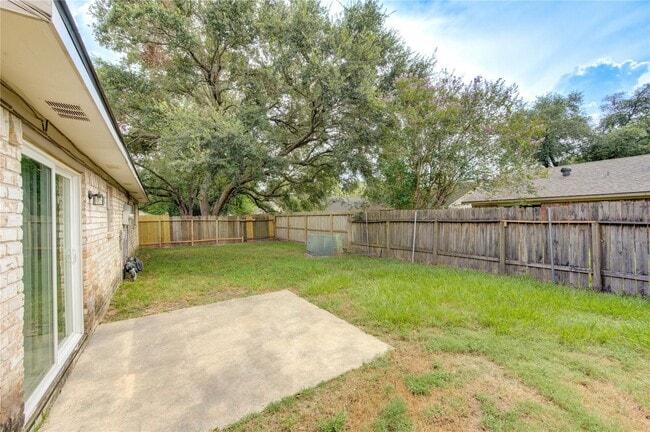 Building Photo - 950 Grand Jct Dr