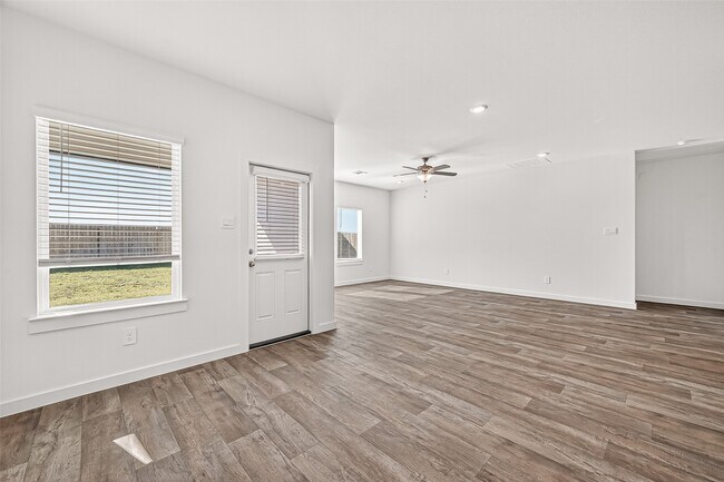 Building Photo - 6008 Jasper Hl Dr