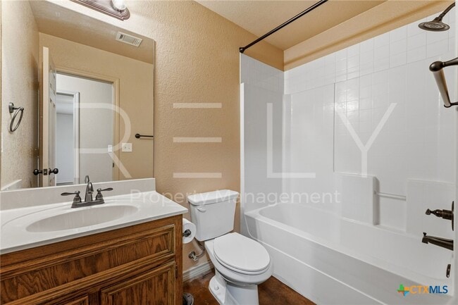 Building Photo - 603 B Karey Dr