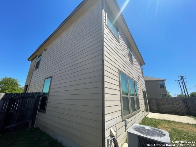 Building Photo - 3707 Villa Rey