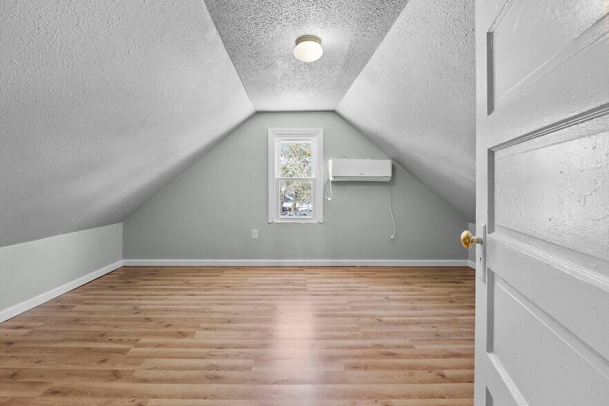 Building Photo - 1237 N Spanish St