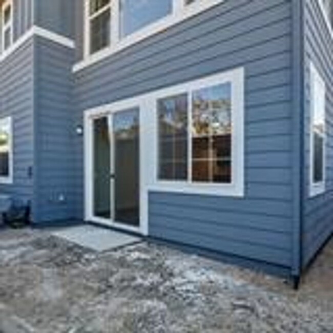 Building Photo - 4 BR, 3.5 BTH Home in Desirable Granite Ba...