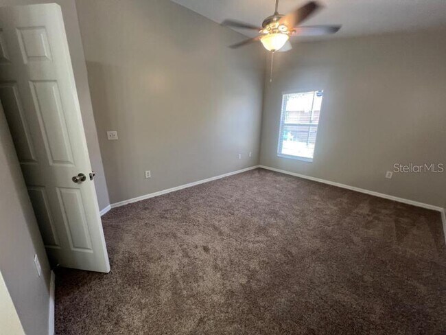 Building Photo - 30936 Burleigh Dr