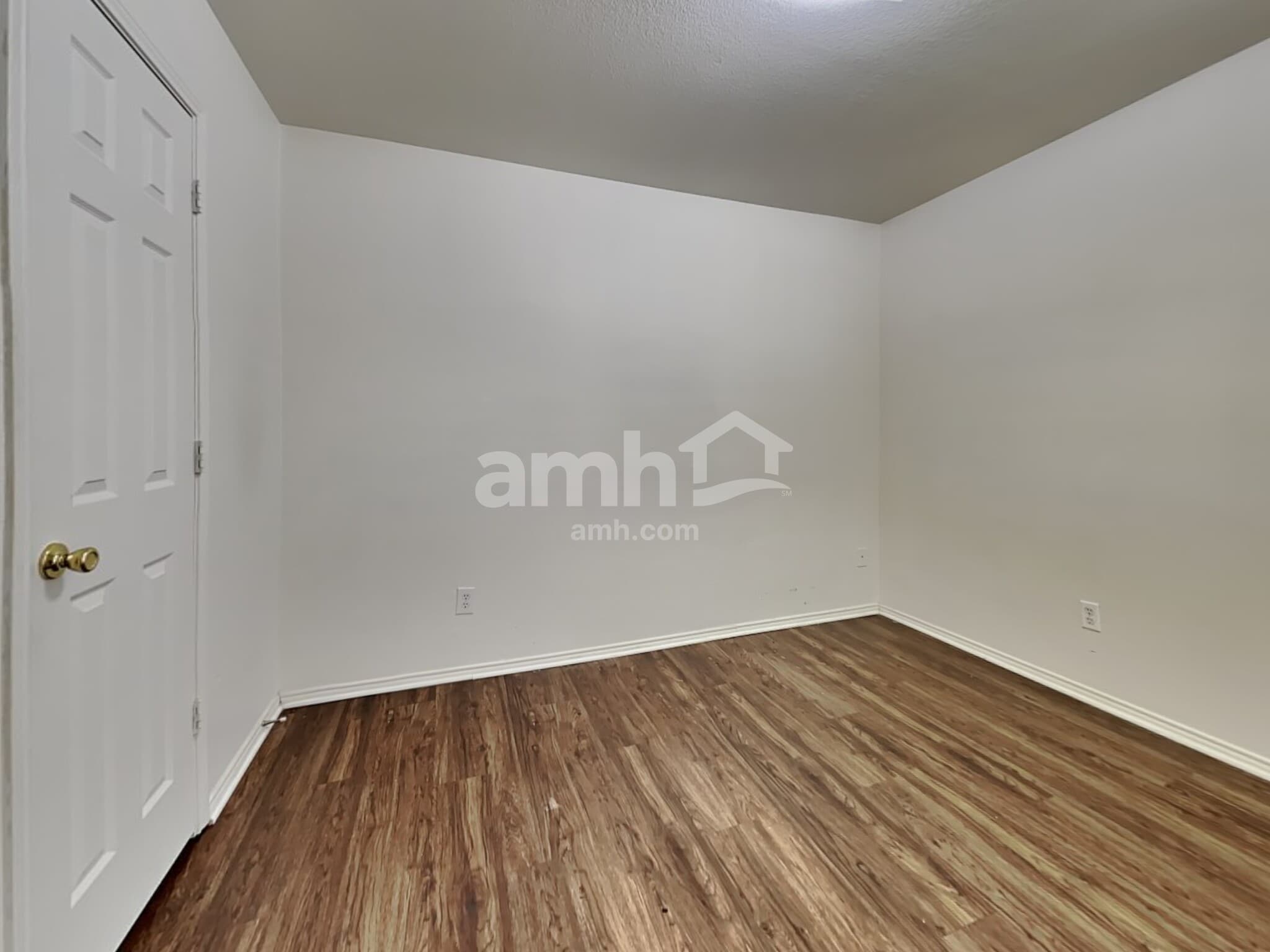 Building Photo - 2923 Tanglebrook Dr