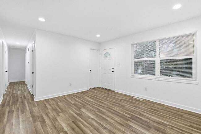 Building Photo - Everything upgraded on this 4 bedroom — top-notch finishes throughout!