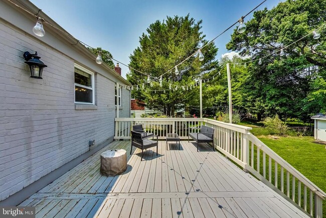 Building Photo - 4715 Oxbow Rd