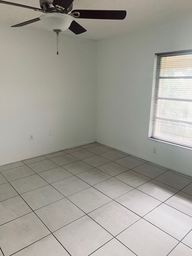 Building Photo - 17500 NW 68th Ave