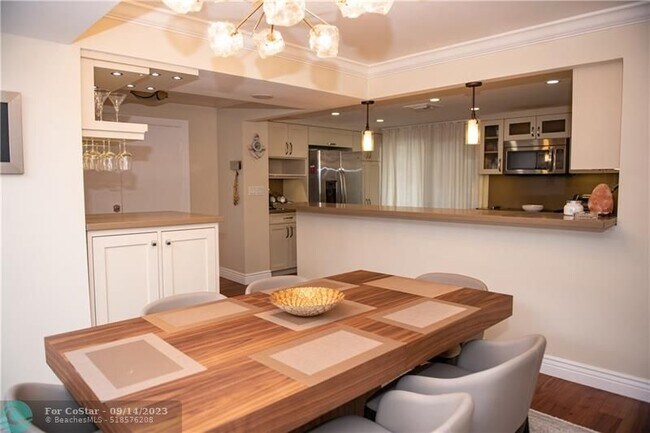 Building Photo - 3000 S Ocean Blvd