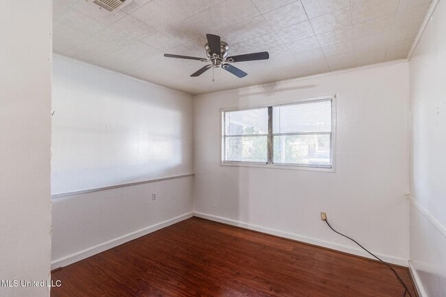 Building Photo - 1889 Greater Ave