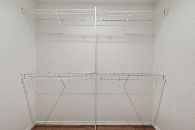 Building Photo - Spacious 3-Bed Duplex in Bentonville with Granite Elegance – Your Ideal Home Awaits!