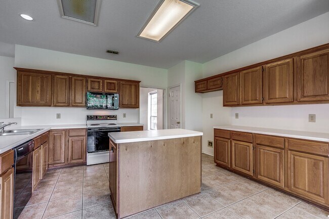 Building Photo - 4-BEDROOM IN WESTCREEK, NORTHSIDE ISD