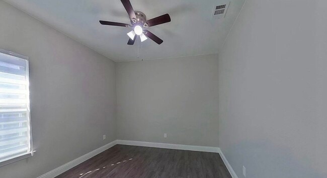 Building Photo - Move-In Ready 4-Bedroom Home with Timeless Appeal