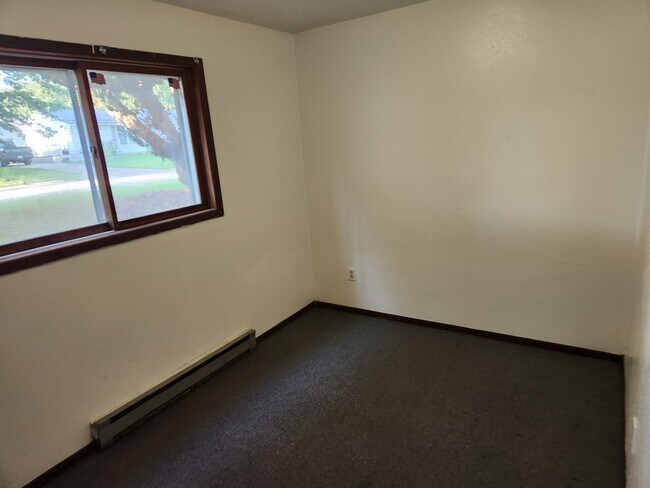 Building Photo - 1022 Higby Dr