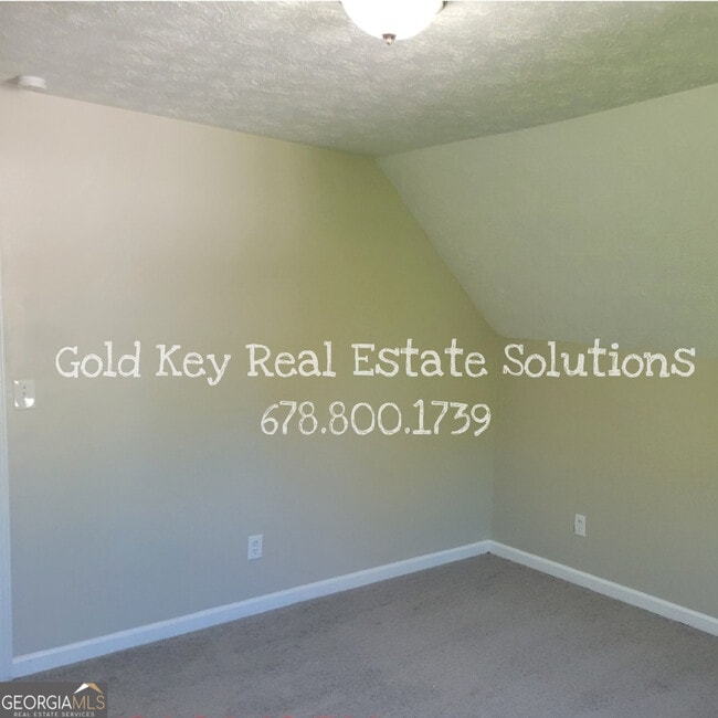 Building Photo - 915 Burning Bush Dr