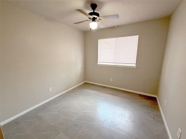 Building Photo - 7111 Feather Creek Dr