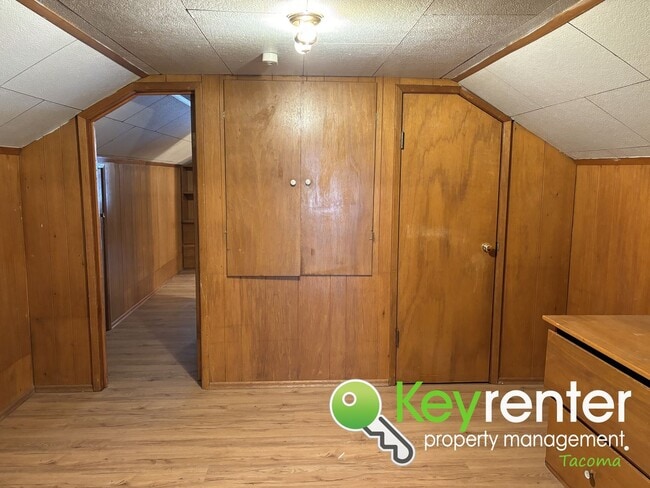 Building Photo - Gorgeous 3Bed/2Bath In the Heart of Tacoma!