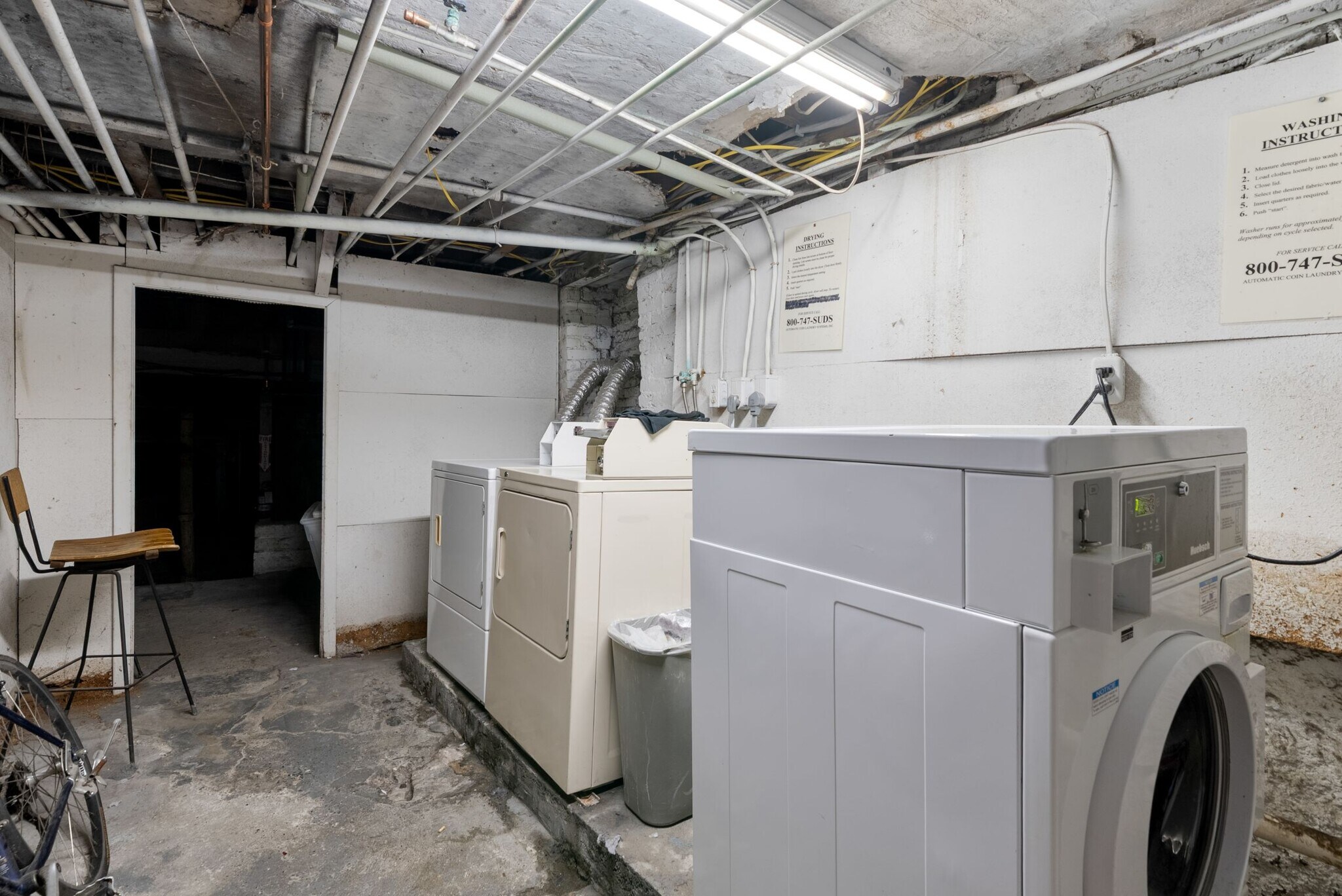 Building Photo - 16 Henchman St