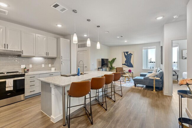 Building Photo - 5820 1/2 Cameron Road-SI FL4-ID1303394P