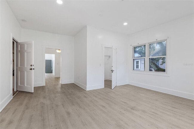 Building Photo - 12 18th St S