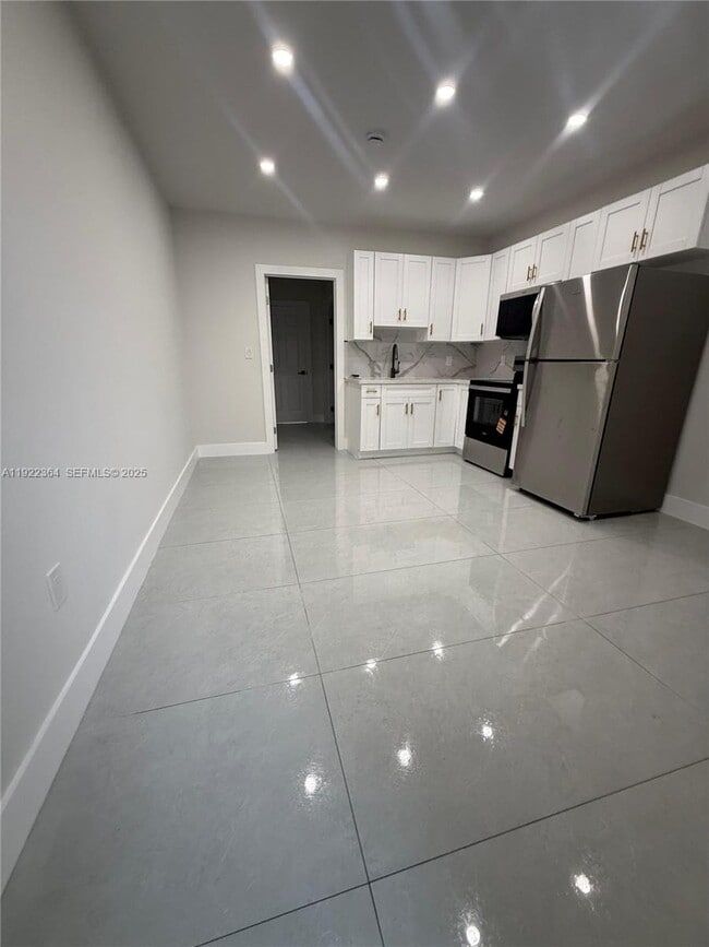 Building Photo - 935 Jefferson Ave