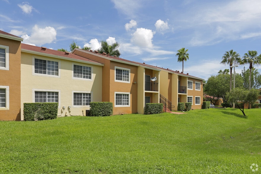 Primary Photo - Pembroke Park Apartments