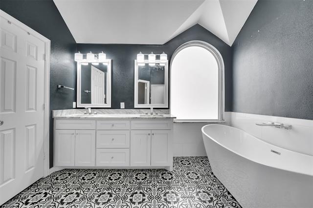 Building Photo - 2733 Serena Ct