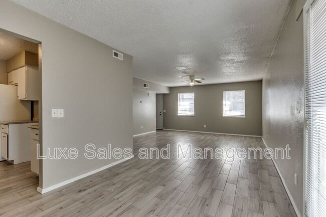 Building Photo - 6048 NW Expressway