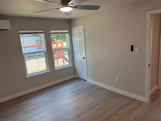 Building Photo - 399 Blackbourn St